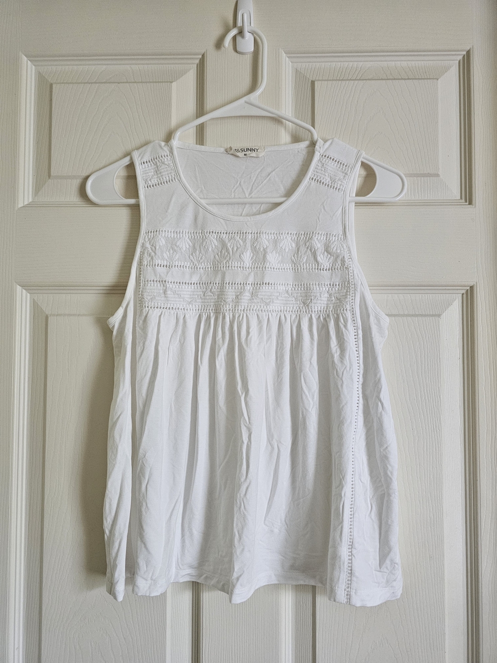 78&Sunny Women's M White Embroidered Boho Babydoll Tank Top